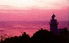 神秘的な夕日の石廊埼灯台